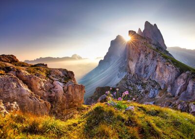 Berglandschaft mit Sonnenaufgang